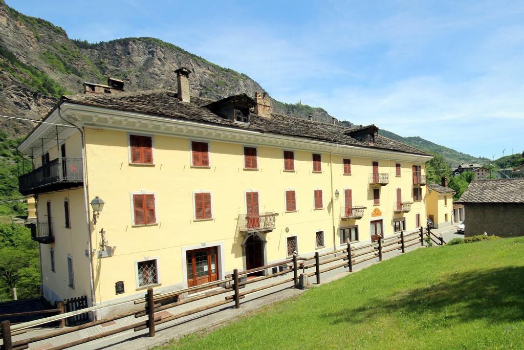 Hotel Col Du Mont Arvier Bagian luar foto