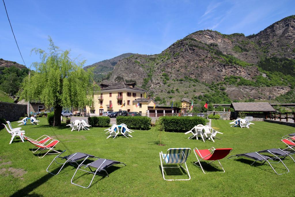 Hotel Col Du Mont Arvier Bagian luar foto